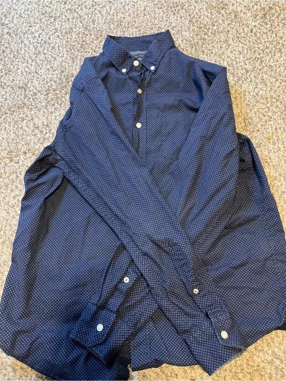 Banana Republic slim button